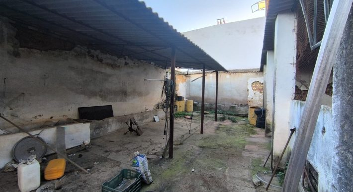 DISPONIBLE SOLAR URBANIZABLE DE 191M²