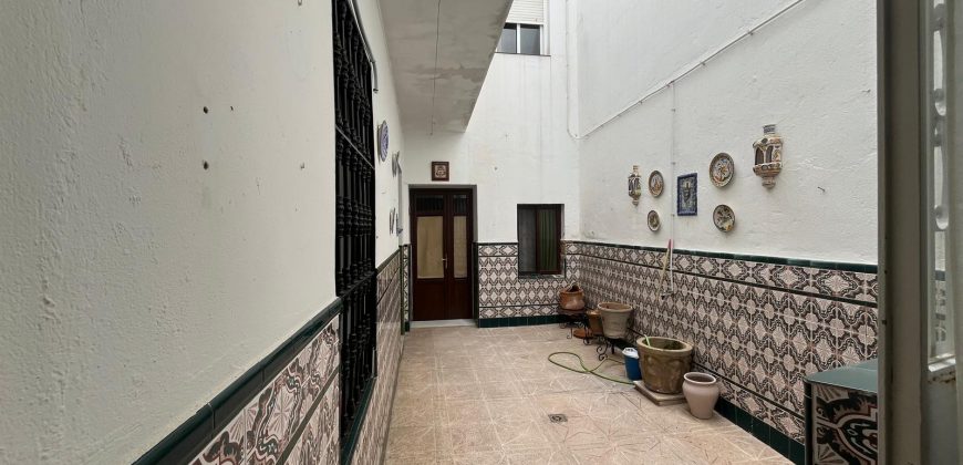 ESPECTACULAR VIVIENDA PARA ENTRAR A VIVIR EN MAIRENA DEL ALCOR