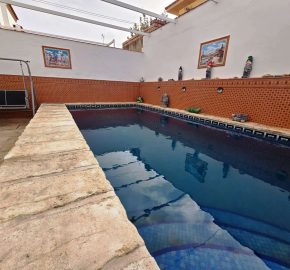 Chalet adosado – Bollullos de la Mitación