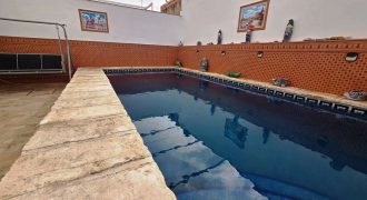 Chalet adosado – Bollullos de la Mitación