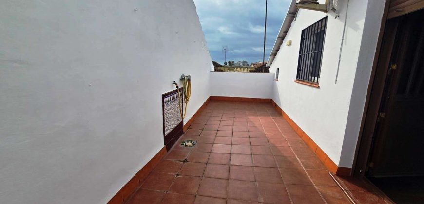 Chalet adosado – Bollullos de la Mitación