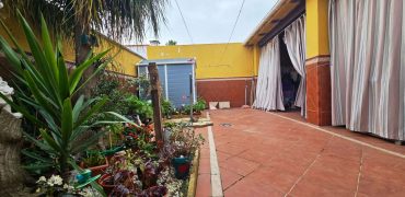 Casa adosada en esquina – Benacazón