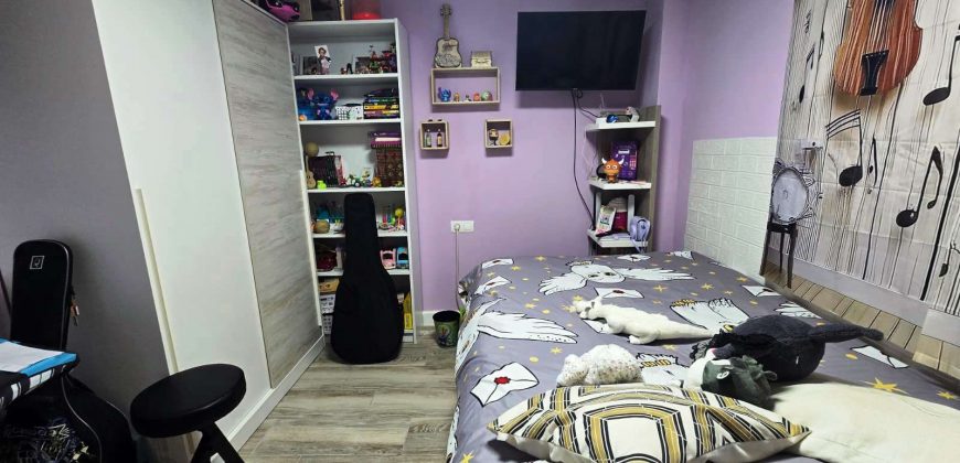 Casa adosada en esquina – Benacazón