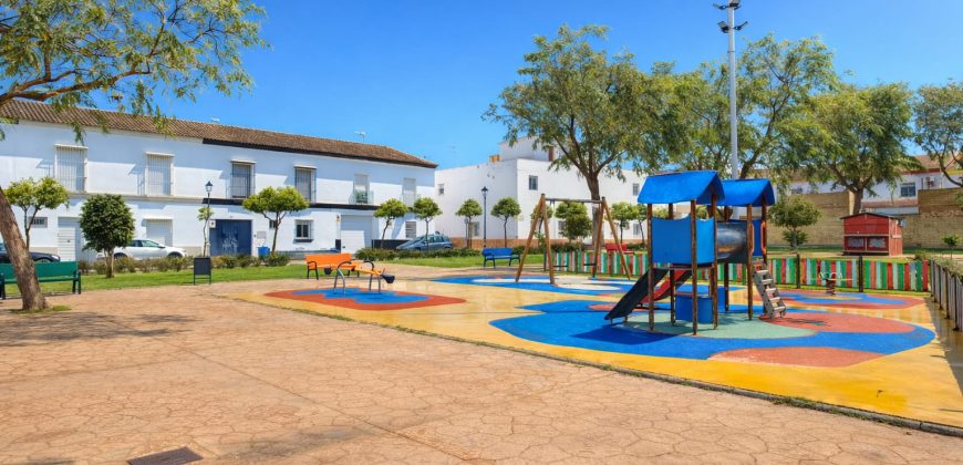 Solar urbano en esquina – Zona Feria Antigua