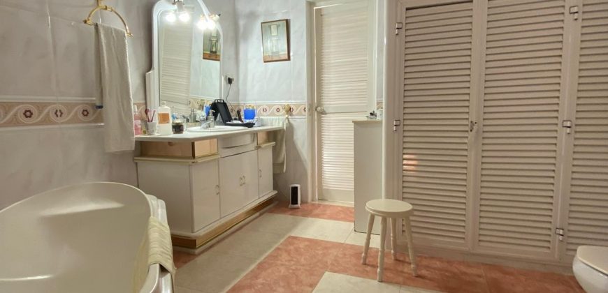 EN VENTA VIVIENDA MÁS OPORTUNIDAD DE NEGOCIO