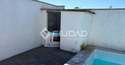 Parcela de recreo con construcción y piscina