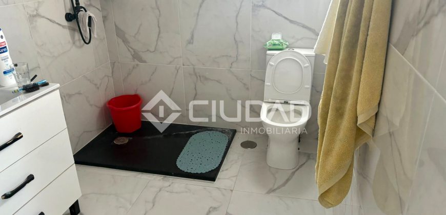 Parcela de recreo con construcción y piscina