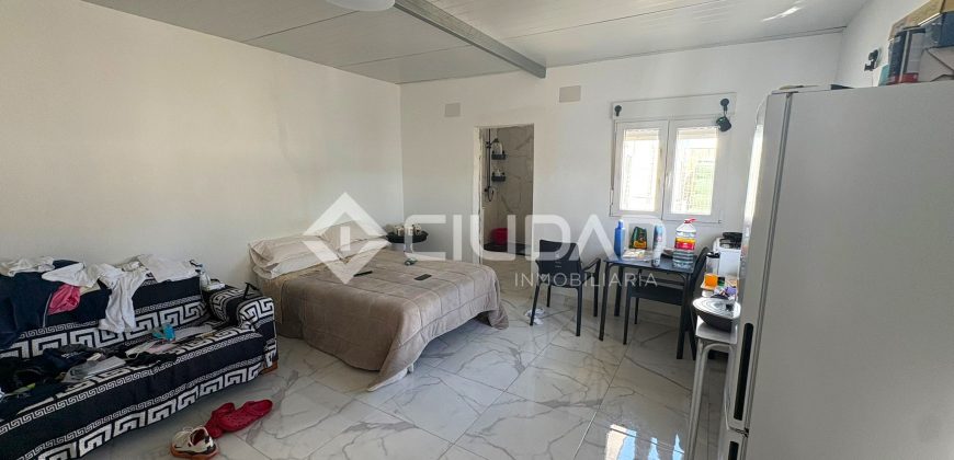 Parcela de recreo con construcción y piscina