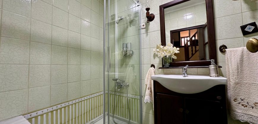 GRAN VIVIENDA EN EL CENTRO