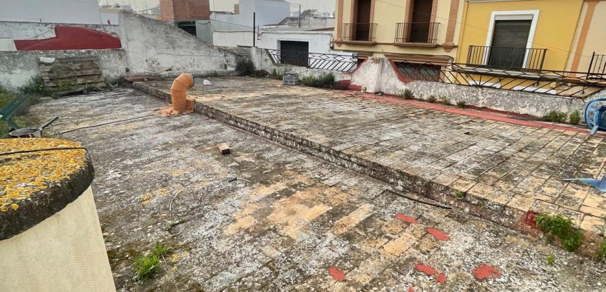 CASA PARA DERRIBO EN CALLE SEVILLA, MAIRENA DEL ALCOR