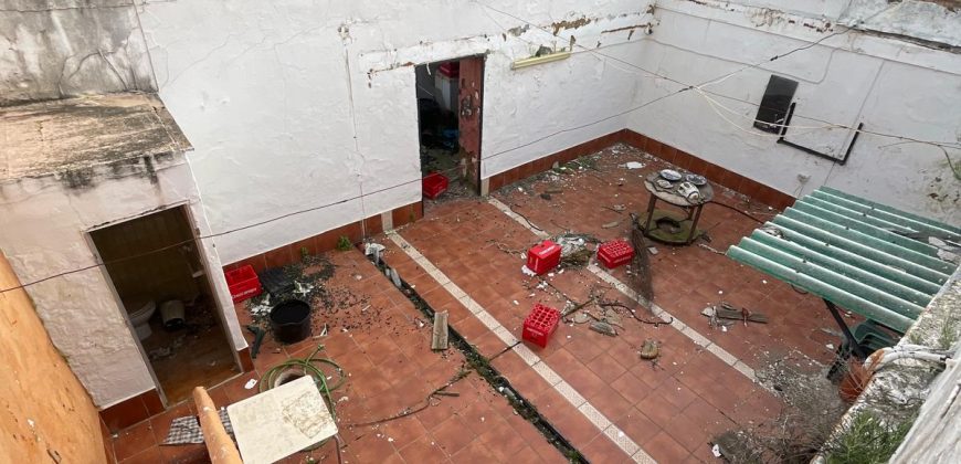 CASA PARA DERRIBO EN CALLE SEVILLA, MAIRENA DEL ALCOR