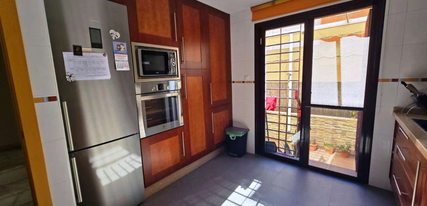 Casa adosada – Palomares del Río