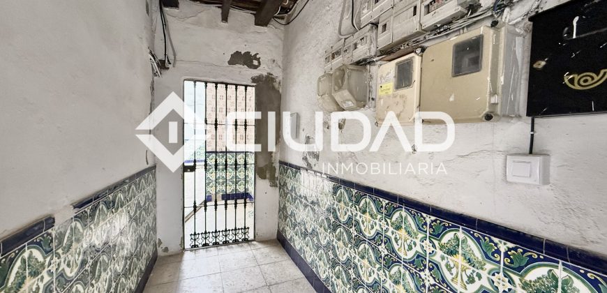 Estudio reformado en venta – Zona La Corredera