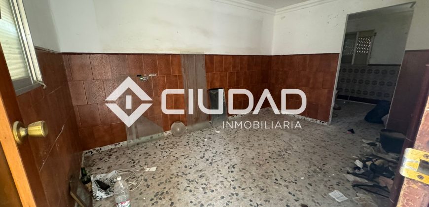 Casa para reformar – Barriada de la Paz