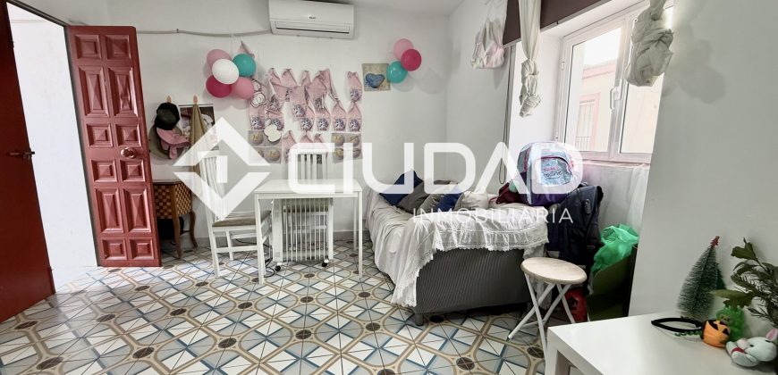 Estudio reformado en venta – Zona La Corredera