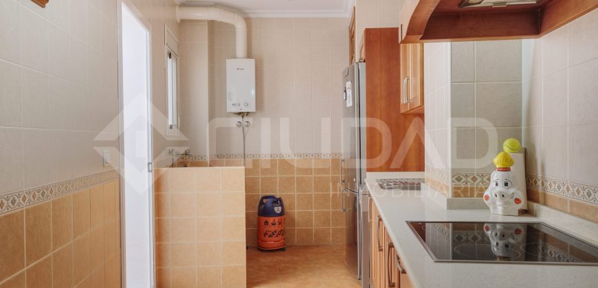 ESTUPENDO PISO BAJO EN EL CENTRO