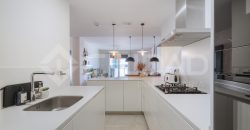 Espectacular piso en moderna urbanización del año 2022, listo para entrar a vivir.