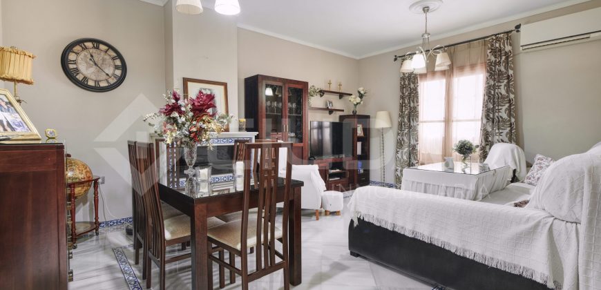 GRAN VIVIENDA CÉNTRICA DE DOS PLANTAS