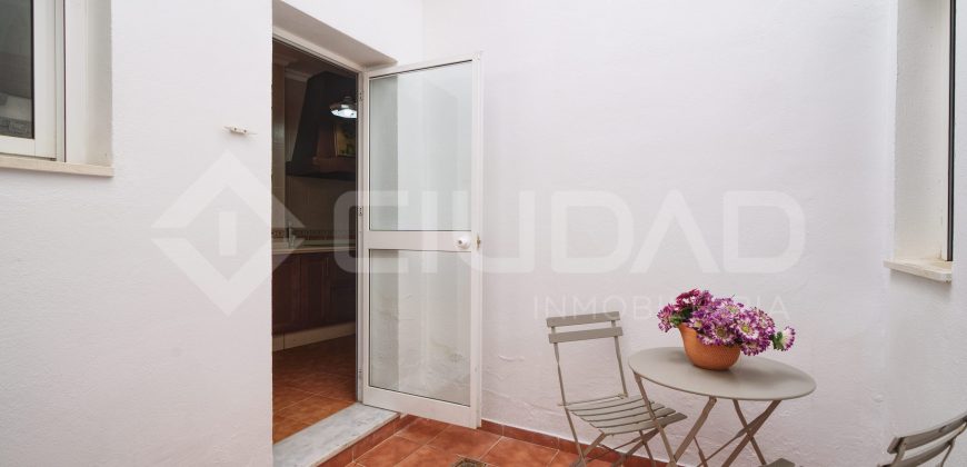 ESTUPENDO PISO BAJO EN EL CENTRO