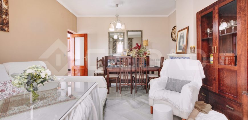 GRAN VIVIENDA CÉNTRICA DE DOS PLANTAS