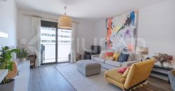 Espectacular piso en moderna urbanización del año 2022, listo para entrar a vivir.