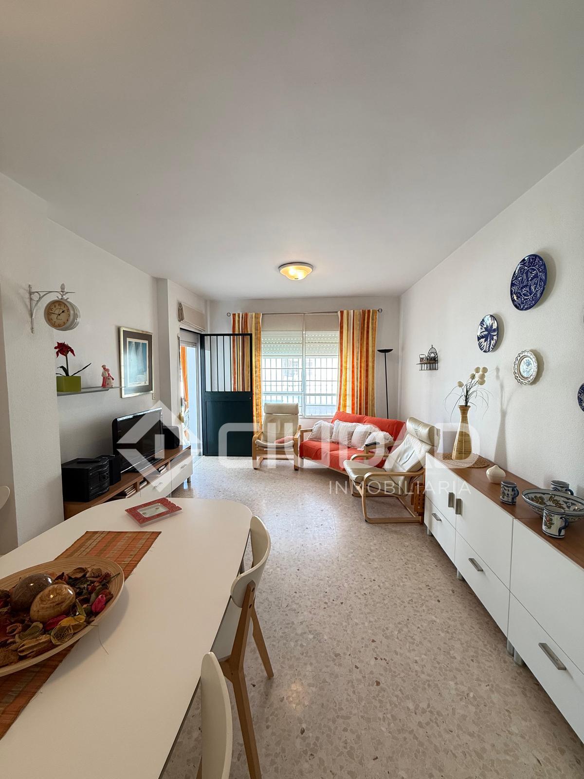 PISO ZONA CENTRO- CHIPIONA