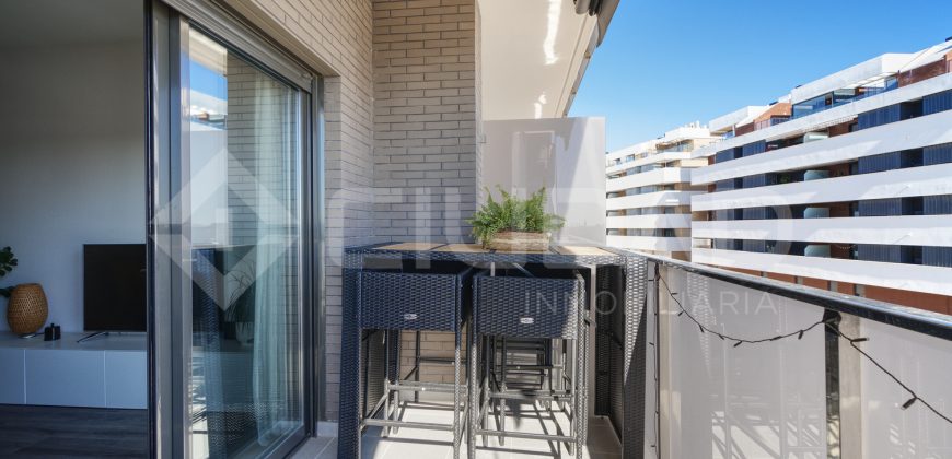 Espectacular piso en moderna urbanización del año 2022, listo para entrar a vivir.