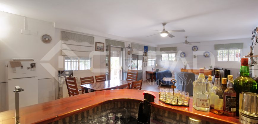 ¡Espectacular chalet independiente en Simón Verde!