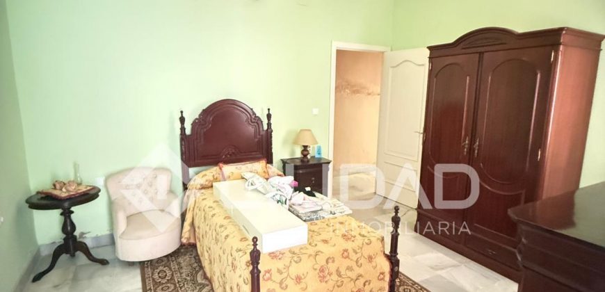 CHALET- PUERTO REAL (CÁDIZ)