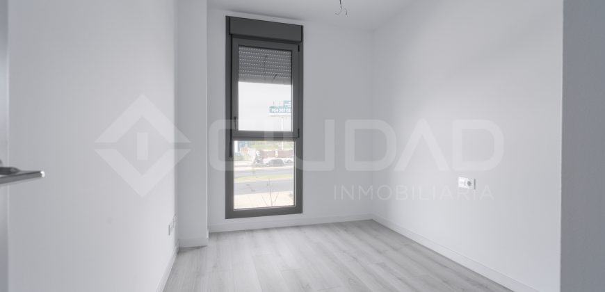 ¡Vivienda a estrenar con piscina en urbanización!