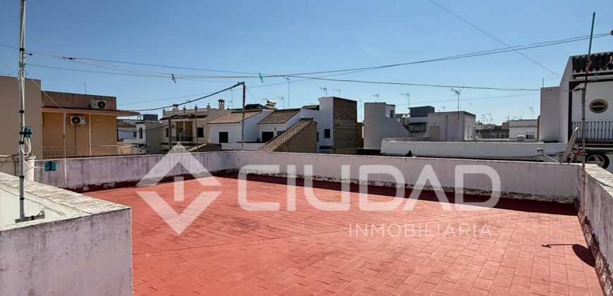 VIVIENDA INDEPENDIENTE ZONA AVENIDA DE ROTA- CHIPIONA