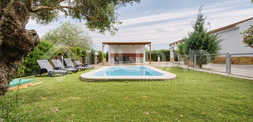 CAMPO CON PISCINA EN EL PEROTONAR