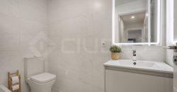 Espectacular piso en moderna urbanización del año 2022, listo para entrar a vivir.