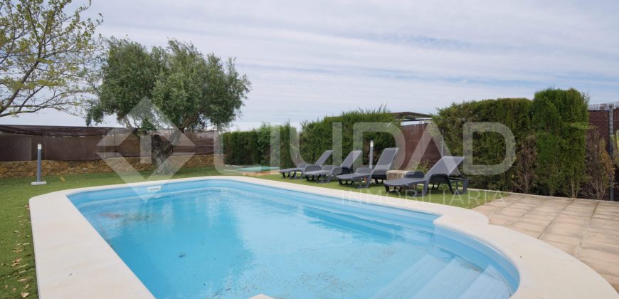 CAMPO CON PISCINA EN EL PEROTONAR