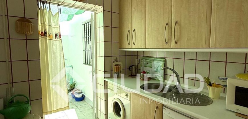 PISO ZONA CENTRO- CHIPIONA