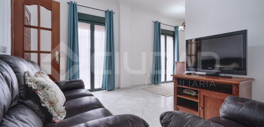 ESTUPENDO PISO BAJO EN EL CENTRO