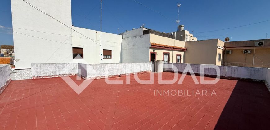 VIVIENDA INDEPENDIENTE ZONA AVENIDA DE ROTA- CHIPIONA