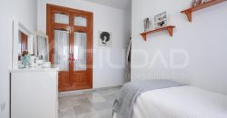 GRAN VIVIENDA CÉNTRICA DE DOS PLANTAS