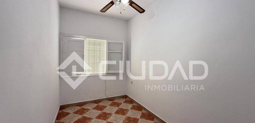 VIVIENDA INDEPENDIENTE ZONA AVENIDA DE ROTA- CHIPIONA