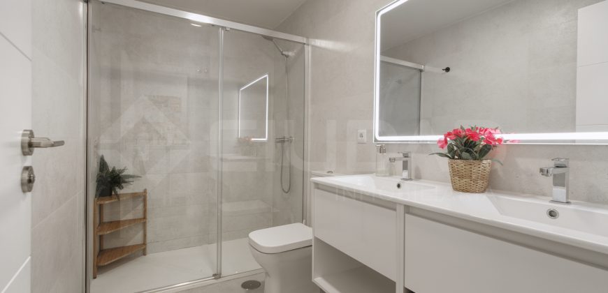 Espectacular piso en moderna urbanización del año 2022, listo para entrar a vivir.