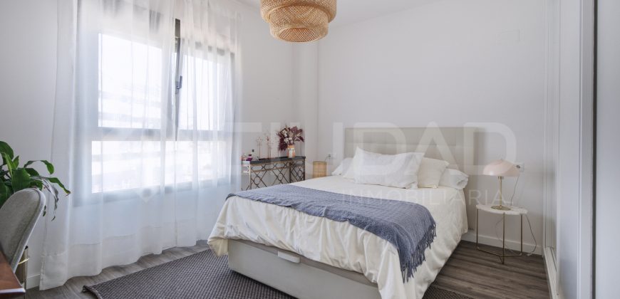 Espectacular piso en moderna urbanización del año 2022, listo para entrar a vivir.