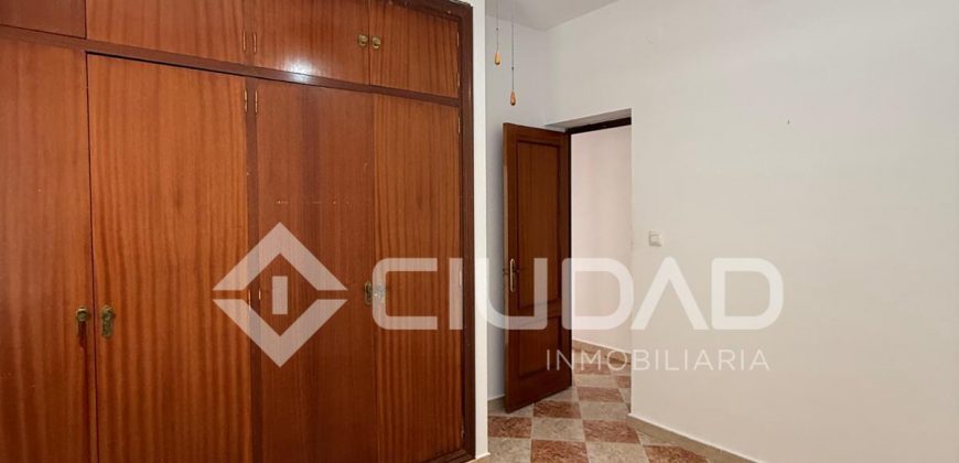 VIVIENDA INDEPENDIENTE ZONA AVENIDA DE ROTA- CHIPIONA