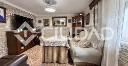 Casa de 2 plantas que da a dos calles