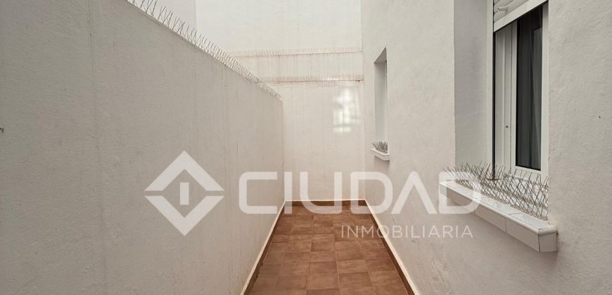 PISO EN PLANTA BAJA ZONA REGLA- CHIPIONA