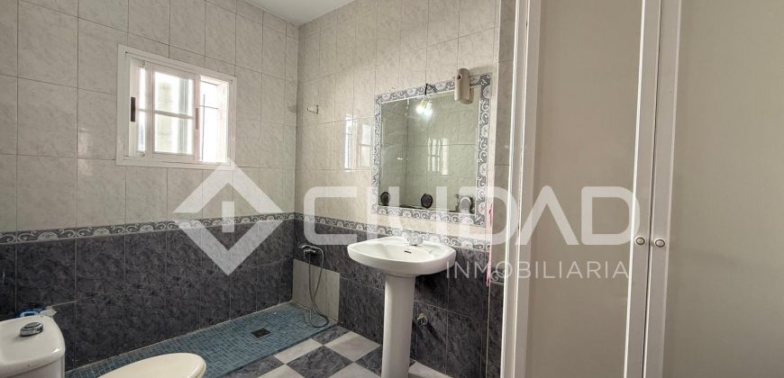 VIVIENDA INDEPENDIENTE ZONA AVENIDA DE ROTA- CHIPIONA