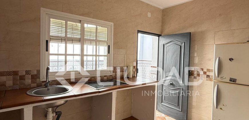 VIVIENDA INDEPENDIENTE ZONA AVENIDA DE ROTA- CHIPIONA