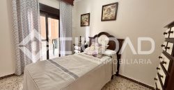 Casa de 2 plantas que da a dos calles