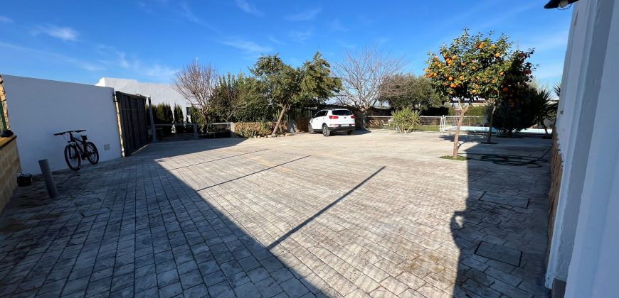 CAMPO CON PISCINA EN EL PEROTONAR