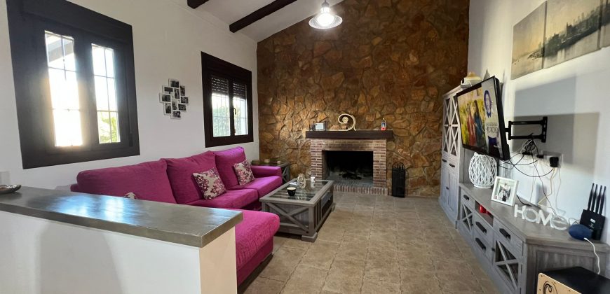 CAMPO CON PISCINA EN EL PEROTONAR