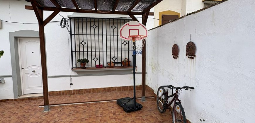 Amplia y Luminosa Propiedad en Zona Tranquila en calle Gpya !